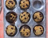 Foto langkah ke 6 dari resep Muffin Pisang Chococips.