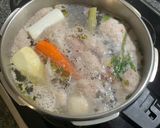 Foto del paso 2 de la receta: Caldo de madre total de los que levanta el cuerpo en cada cucharada