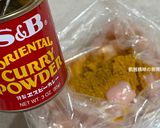 A picture of step 6 of Curry Chicken with Cabbage.