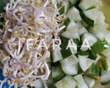 Foto langkah ke 1 dari resep Asinan Timun Toge.