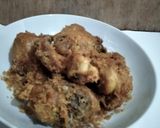 Foto langkah ke 7 dari resep Ayam Goreng Kremes.