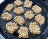 Foto del paso 8 de la receta: Galletitas de avena y banana (12 u)