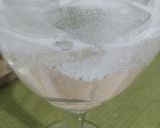 Foto del paso 2 de la receta: Gin tonic con pepino