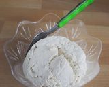 Foto del passaggio 2 della ricetta Ricotta fatta in casa