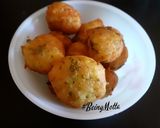 करी लीव्ह सूजी पकौड़े (Kadhi leaves suji pakode in hindi) रेसिपी चरण 2 फोटो