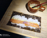 Foto del paso 3 de la receta: Hoso-Maki-Sushi de Salmón Ahumado