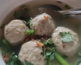 Foto langkah ke 8 dari resep Bakso Mozzarella Kuah Sederhana.