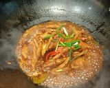 A picture of step 2 of Stew Chicken Feet.
