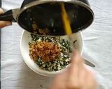 A picture of step 9 of Palak paneer rose momo.
