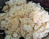 Foto langkah ke 4 dari resep Gyeran Bokkeumbap (Nasi Goreng telur Korea).
