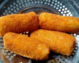 Foto langkah ke 8 dari resep Risol isi ragout ayam sayur (kulit risol lentur tanpa telur).