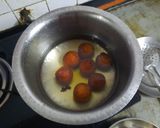 A picture of step 4 of Gulabjamun shots.