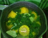 Foto langkah ke 3 dari resep Bening Bayam Jagung Kol.