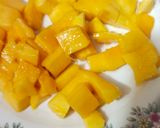 A picture of step 2 of 2 ingredients Mango ice-cream.