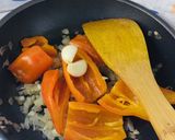 Foto del paso 1 de la receta: Espaghetti en Salsa Roja con Pollo y Papa la Huancaína!!