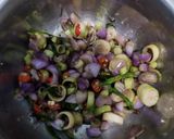 Foto langkah ke 2 dari resep Telur Ceplok Sambal Matah.