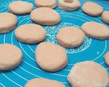 Foto langkah ke 8 dari resep Donat Bomboloni Stroberi.