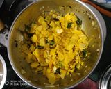 બટેટા પૌવા (Poha recipe In Gujarati) રેસીપી સ્ટેપ2ફોટો