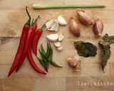 Foto langkah ke 2 dari resep Ayam suwir rica #diet #nominyak.