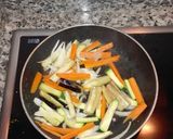 Foto del paso 2 de la receta: Noddles de legumbre con verduras al curry