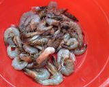 Foto langkah ke 1 dari resep Udang saus padang.
