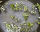 Gambar langkah 5 resipi Kuah Bakso.
