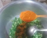 A picture of step 4 of Tomato bhindi.