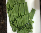 Foto del paso 2 de la receta: Judías verdes con patatas y cordero con ajos y vino