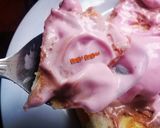 Foto langkah ke 3 dari resep Roti Bakar Eskrim Strawberry #pr_rotiditawar.