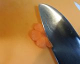 A picture of step 6 of Flower carrots.
