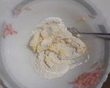 A picture of step 2 of Nutty rock cakes.