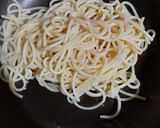 Foto langkah ke 4 dari resep Spaghetti Aglio Olio e Peperoncino.