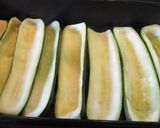 Cukkini gombaraguval töltve, sajttal sütve recept fázis 1 fotója