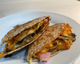 Foto del paso 5 de la receta: Tortipizza funghi: champiñón jamón y queso
