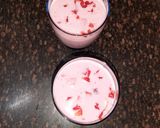 A picture of step 4 of Strawberry cream.