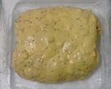 Foto langkah ke 12 dari resep Kunyit Wijen Jinten Hitam Chili Flakes Cheese Sourdough Bread (Open Bake Method).
