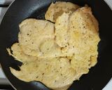 Foto del paso 3 de la receta: Pechuga en crema de chipotle