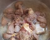 A picture of step 2 of Beef pilau.