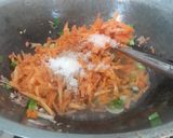 Foto langkah ke 3 dari resep Tumis Pedas Bihun Wortel.
