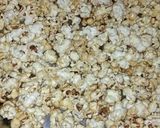 Foto langkah ke 5 dari resep Popcorn caramel.