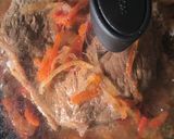 Foto del paso 3 de la receta: Carne Tiernizada En Salsa Que Se Corta Con Cuchara / Deshilachada o Desmechada