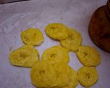 A picture of step 4 of Fried Plantains with Egg 🇩🇴.