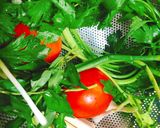 Hình bước làm 1 của món Canh Tim Bò Nấu Rau Cần