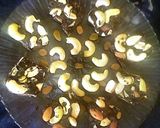 ડ્રાયફ્રુટસ ચીક્કી (Dryfruits Chikki Recipe In Gujarati) રેસીપી સ્ટેપ3ફોટો