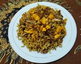 Foto langkah ke 3 dari resep Mie Goreng Dok Dok Mommylicious.