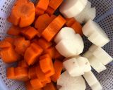 Hình bước làm 1 của món Chân giò nấu nui