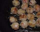 A picture of step 2 of Persian style meatballs spaghetti.