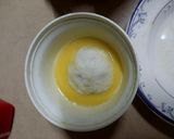 A picture of step 4 of Cheese pull Pizza bread bomb.