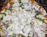 रोटी पिज़्ज़ा(Roti pizza recipe in Hindi) रेसिपी चरण 6 फोटो