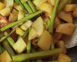 ডাঁটা আলু পোস্ত (Danta aloo posto recipe in Bengali) রেসিপির ধাপ 2 ছবি